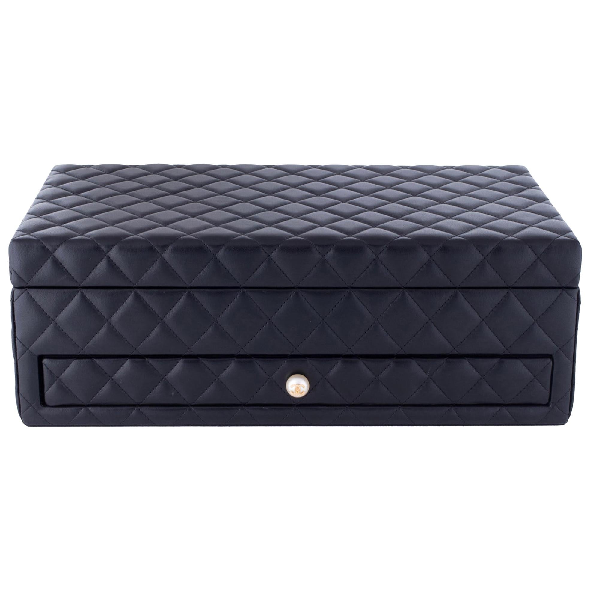 Chanel Quilted Trunk Pearl Limited Edition Rare Home Decor Cosmetic Jewelry Box 