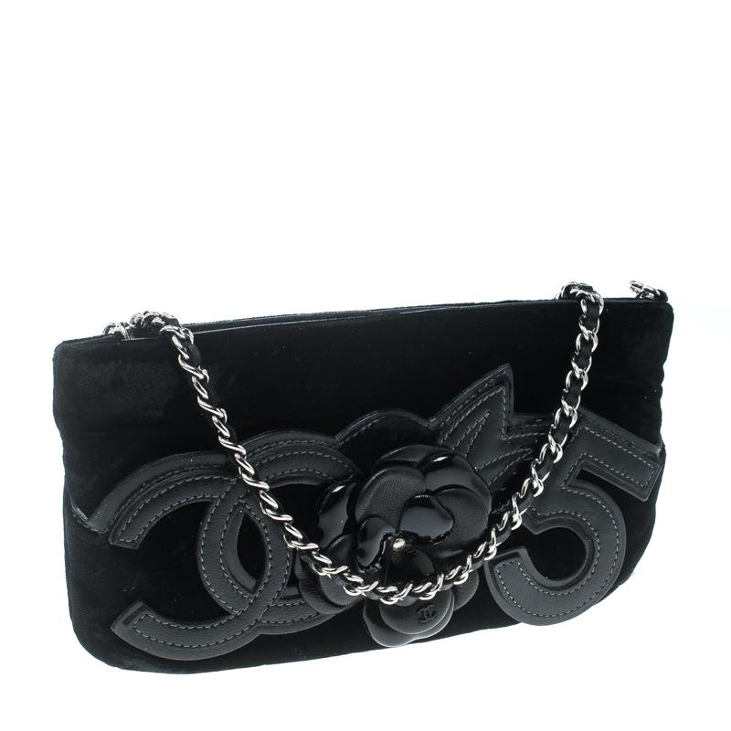 Chanel Black Velvet Camellia No. 5 Pochette Shoulder Bag In Good Condition In Dubai, Al Qouz 2
