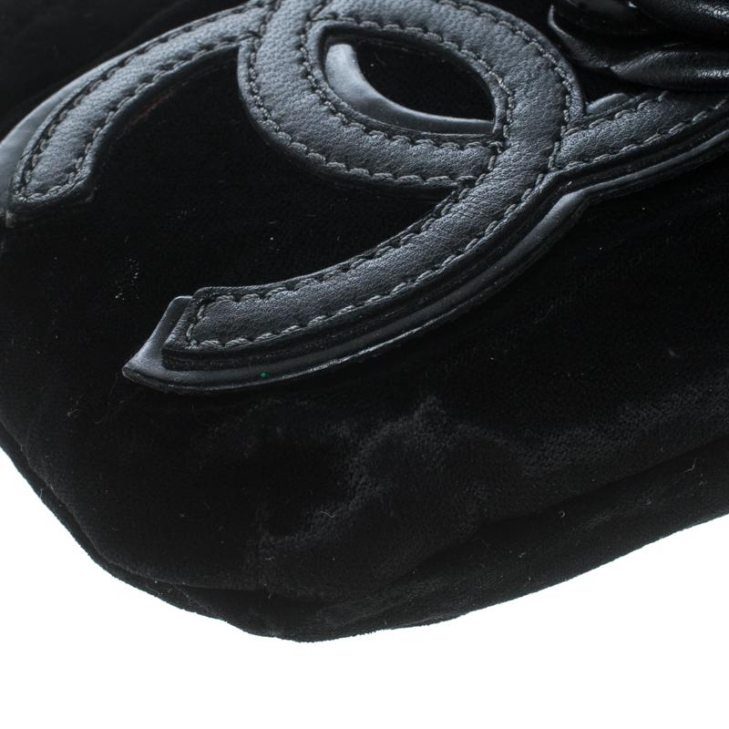 Chanel Black Velvet Camellia No. 5 Pochette Shoulder Bag 1