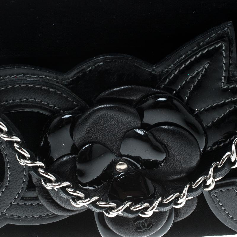 Chanel Black Velvet Camellia No. 5 Pochette Shoulder Bag 3