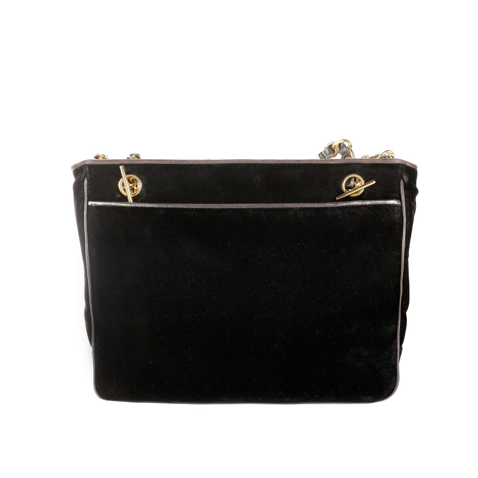 Women's Chanel Black Velvet CC Vintage Tote