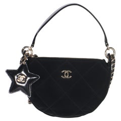 Chanel Bolso de Nylon Efecto Terciopelo Negro con Cadena