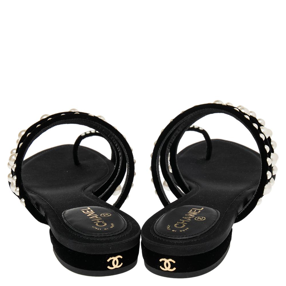 Chanel Black Velvet Pearl Embellished Thong Flats Size 38.5 2