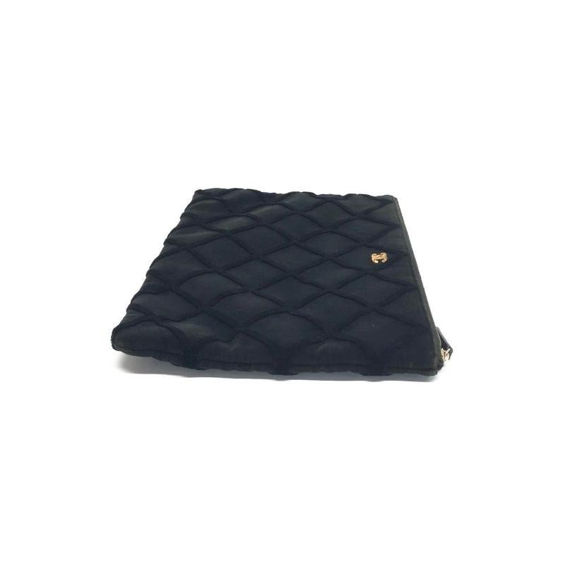 Nero Chanel Astuccio in velluto nero Stitch by Stitch a diamante Interno in pelle Logo in oro in vendita