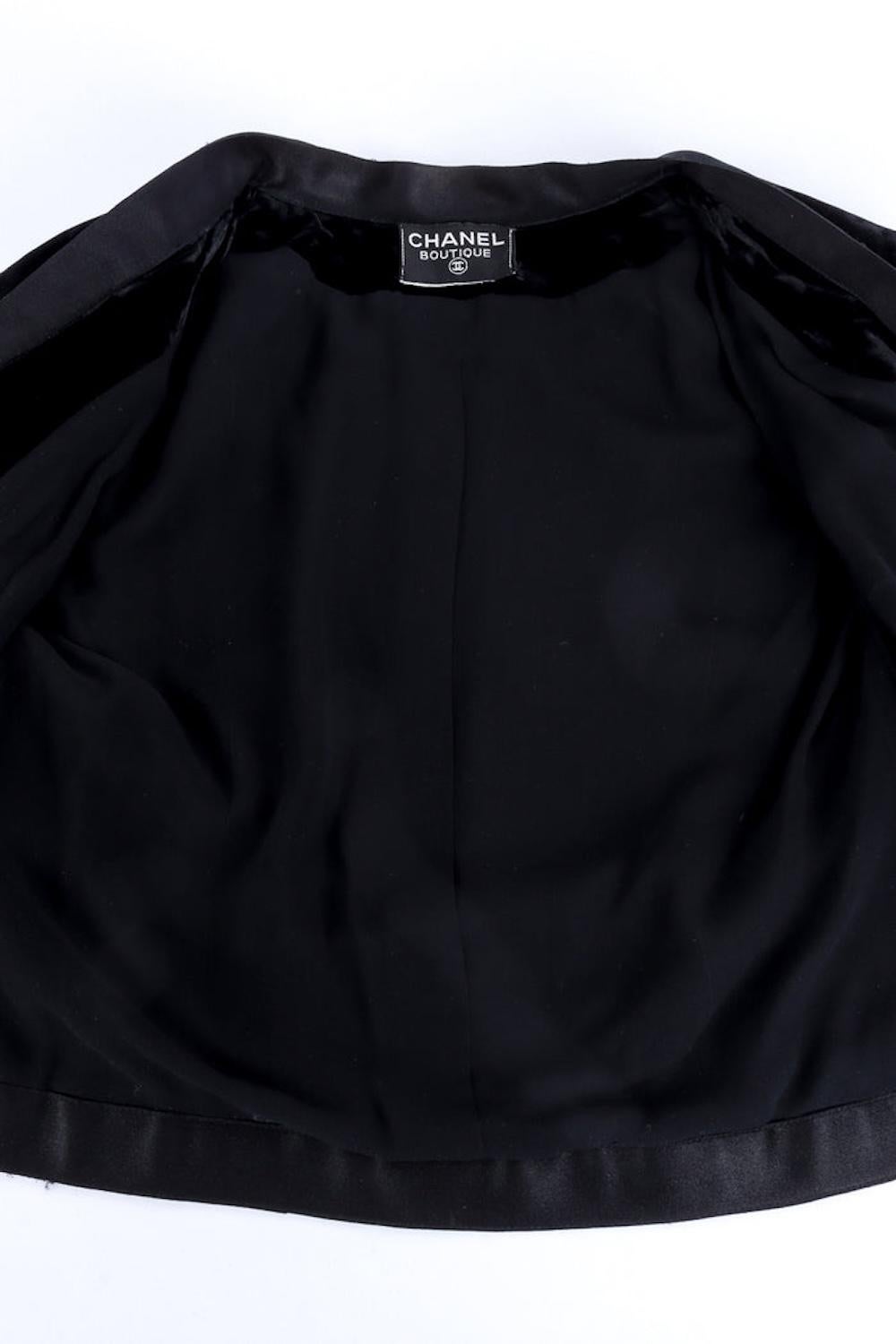 Chanel Black Velvet & Satin Trim Crop Jacket (US 2-4) For Sale 3