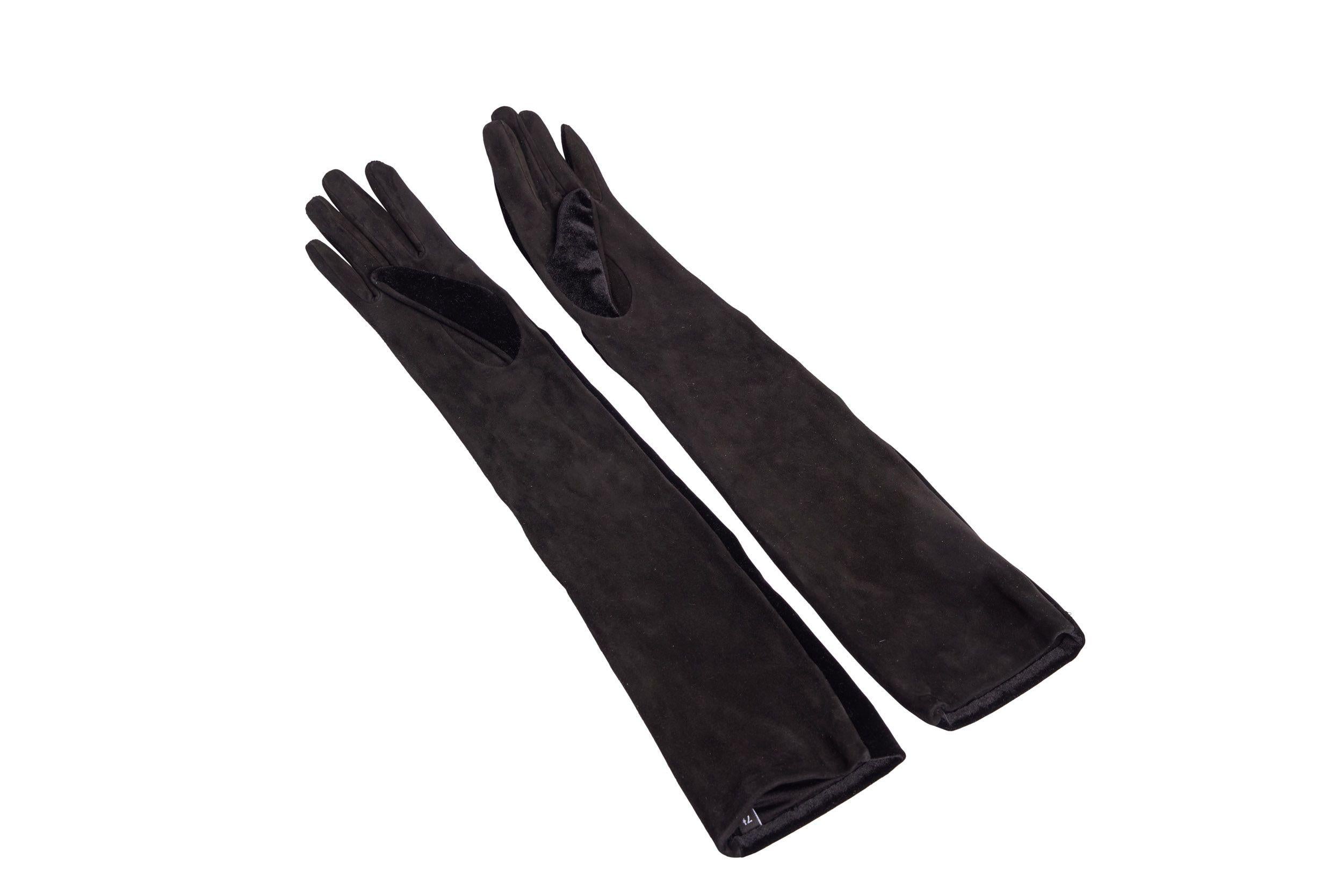 Chanel Black Velvet Suede Long Gloves In New Condition In West Hollywood, CA