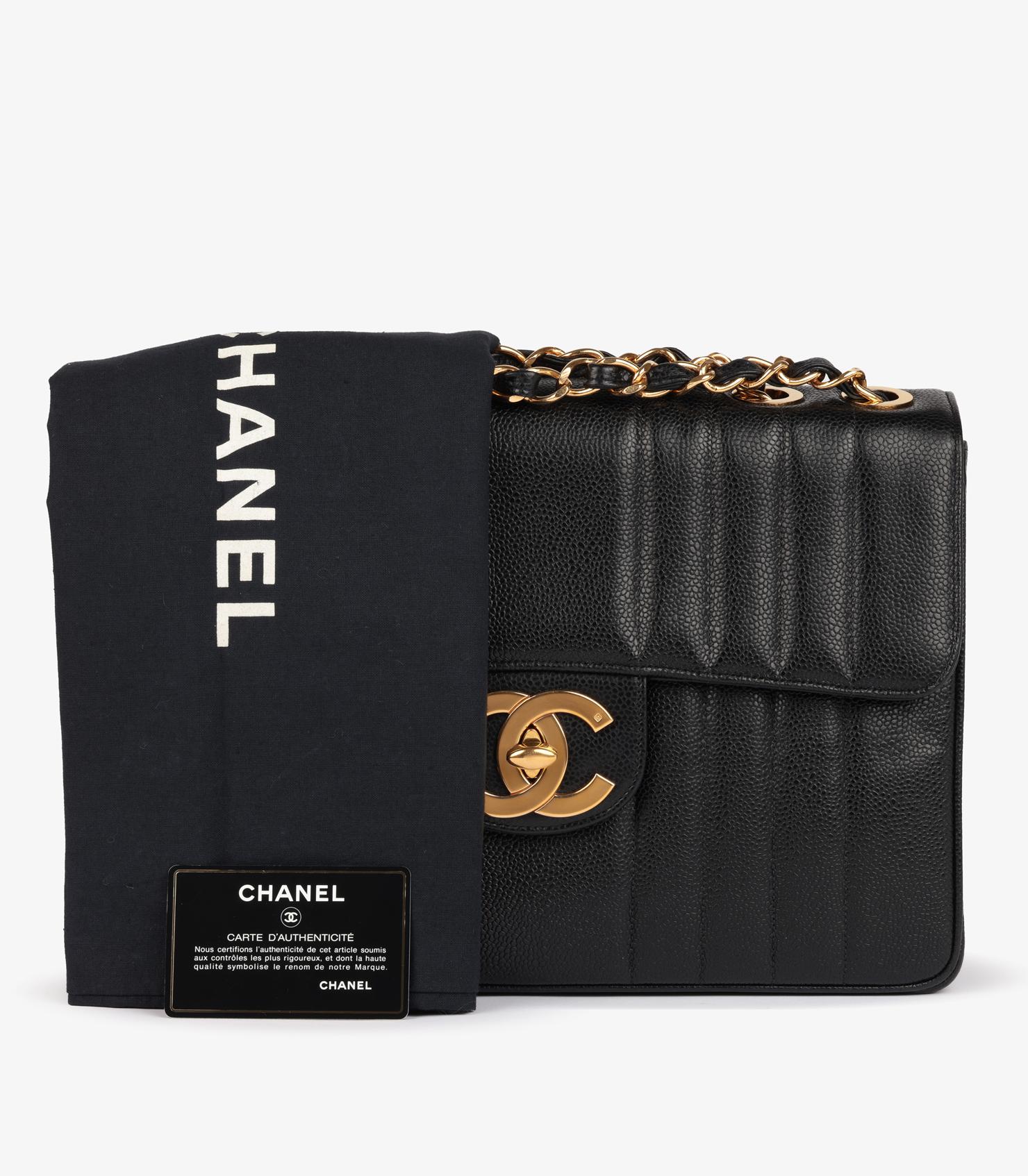 Chanel Negro Vertical Acolchado Piel Caviar Vintage Jumbo XL Bolso Solapa Clásico en venta 7