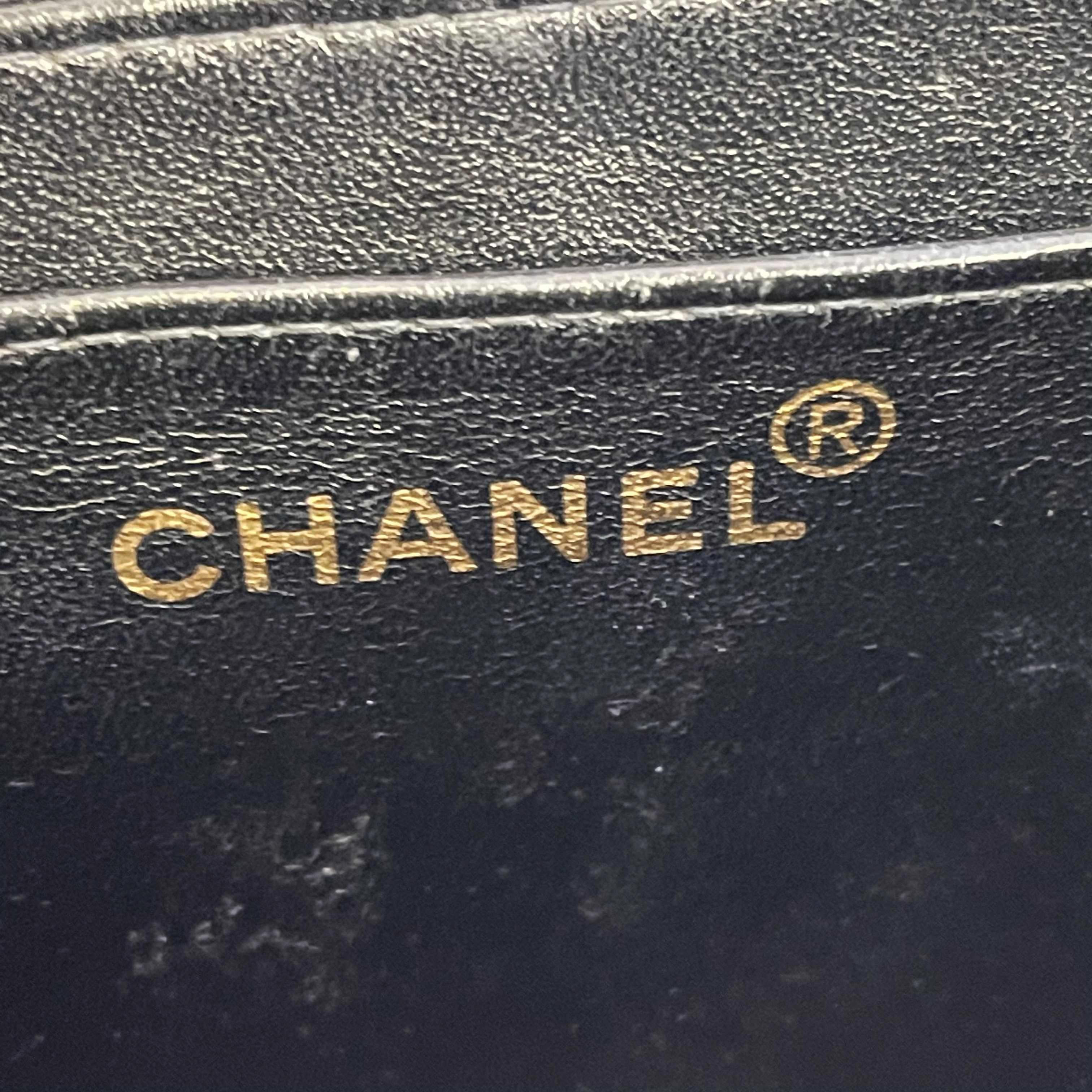 Chanel - Black Vintage CC Turnlock - Patent Quilted Flap - Gold Hardware Handbag 8