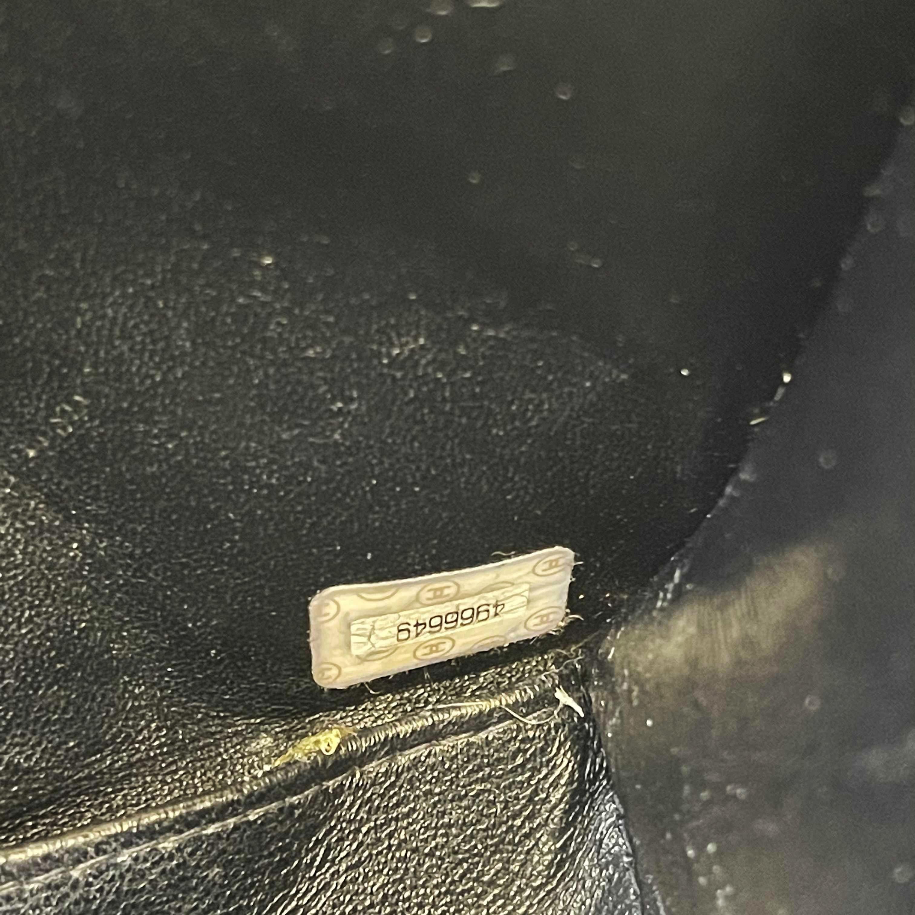 Women's Chanel - Black Vintage CC Turnlock - Patent Quilted Flap - Gold Hardware Handbag