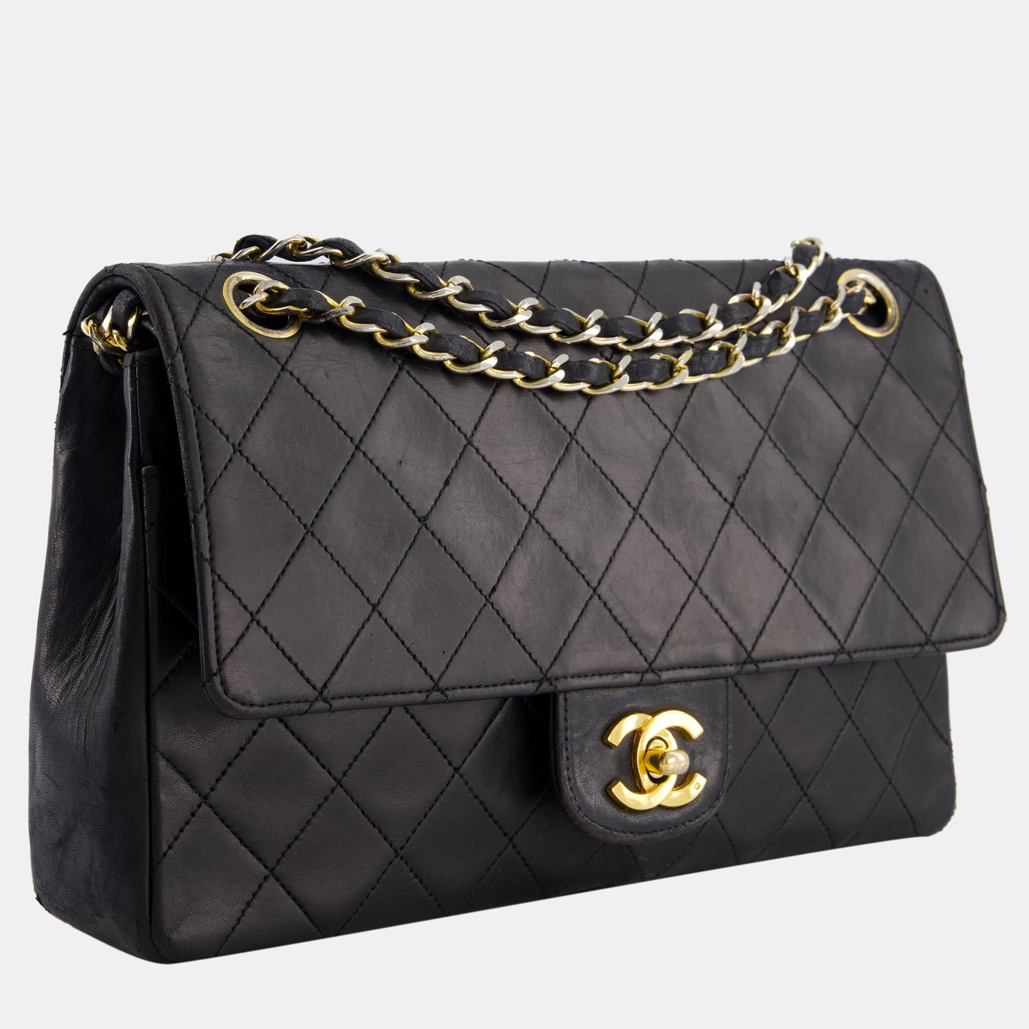 Elevate your style with this Chanel bag. Merging form and function, this exquisite accessory epitomizes sophistication, ensuring you stand out with elegance and practicality by your side.

Includes: Dust bag and Entrupy certificate

