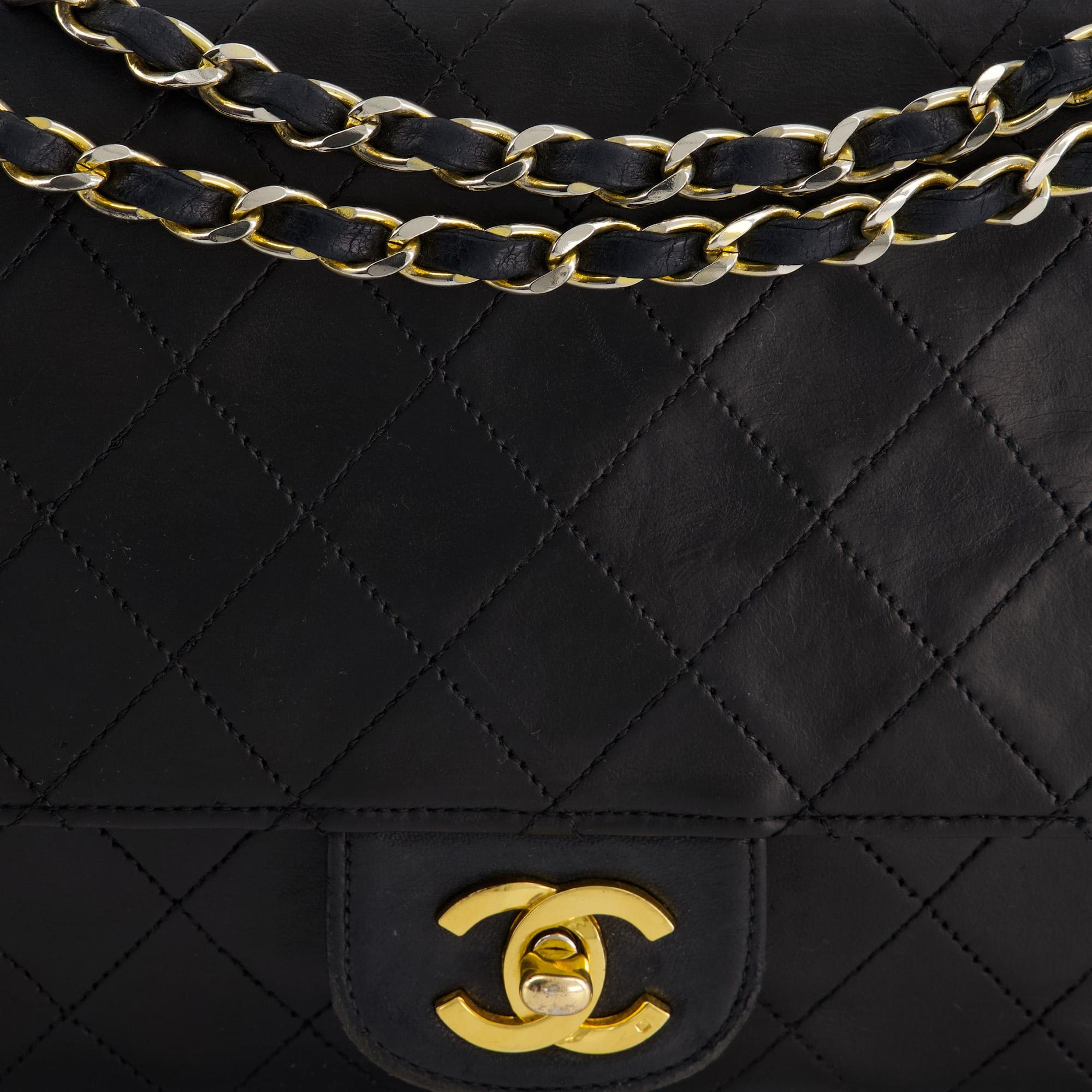 Chanel Black Vintage Classic Stitched Edge Medium Double Flap Bag in Lambskin  For Sale 1
