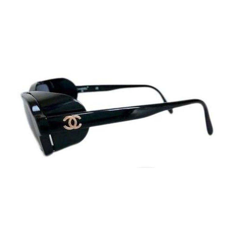 Women's or Men's Chanel Black Vintage Sunglasses For Sale