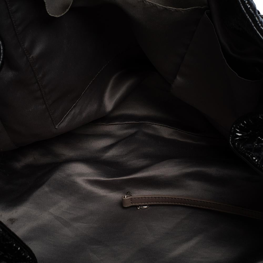 Chanel Black Vinyl Rock in Moscou Tote In Good Condition In Dubai, Al Qouz 2