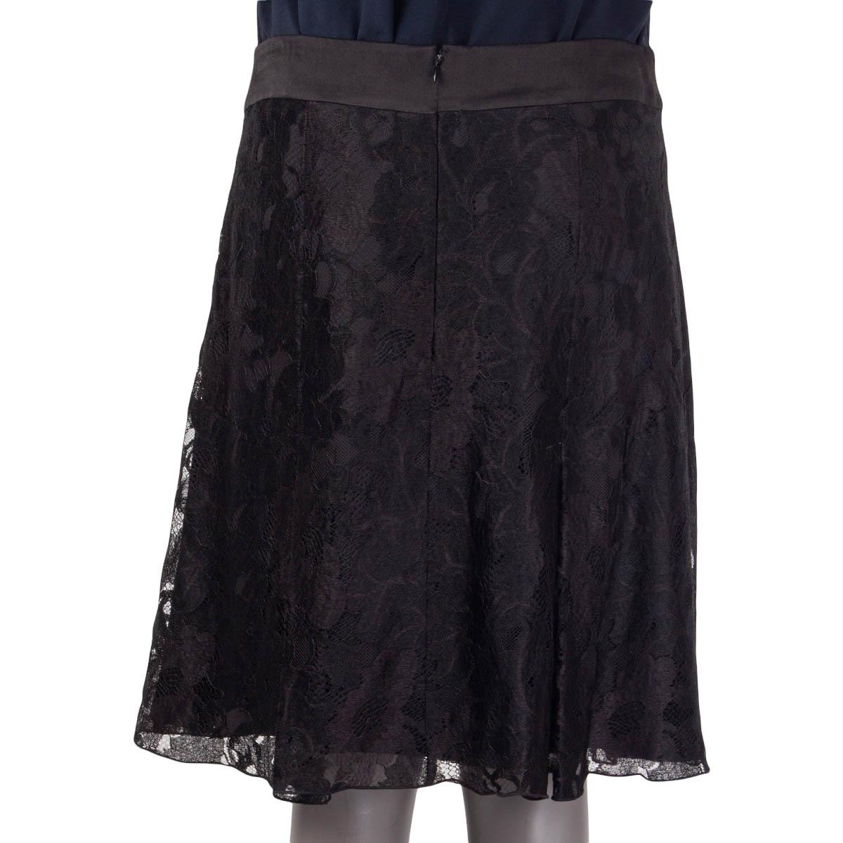 CHANEL black viscose 2006 BOX PLEAT LACE Skirt 44 XL 06A For Sale 1