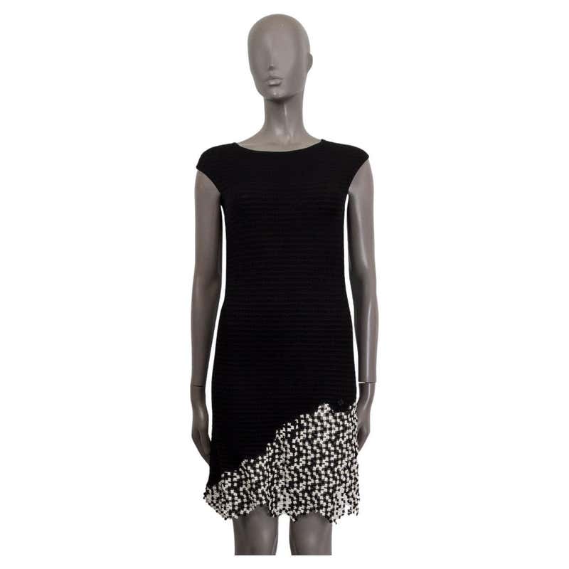 Vintage Chanel Day Dresses - 309 For Sale at 1stDibs | chanel black ...