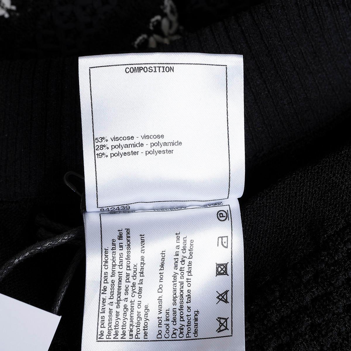 CHANEL black viscose 2020 20A 31 RUE CAMBON STRIPED KNIT Shorts Pants 40 M For Sale 3
