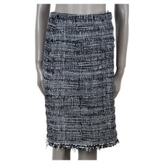 CHANEL black & white 11S FRINGE & FEATHER TWEED Skirt 40 M