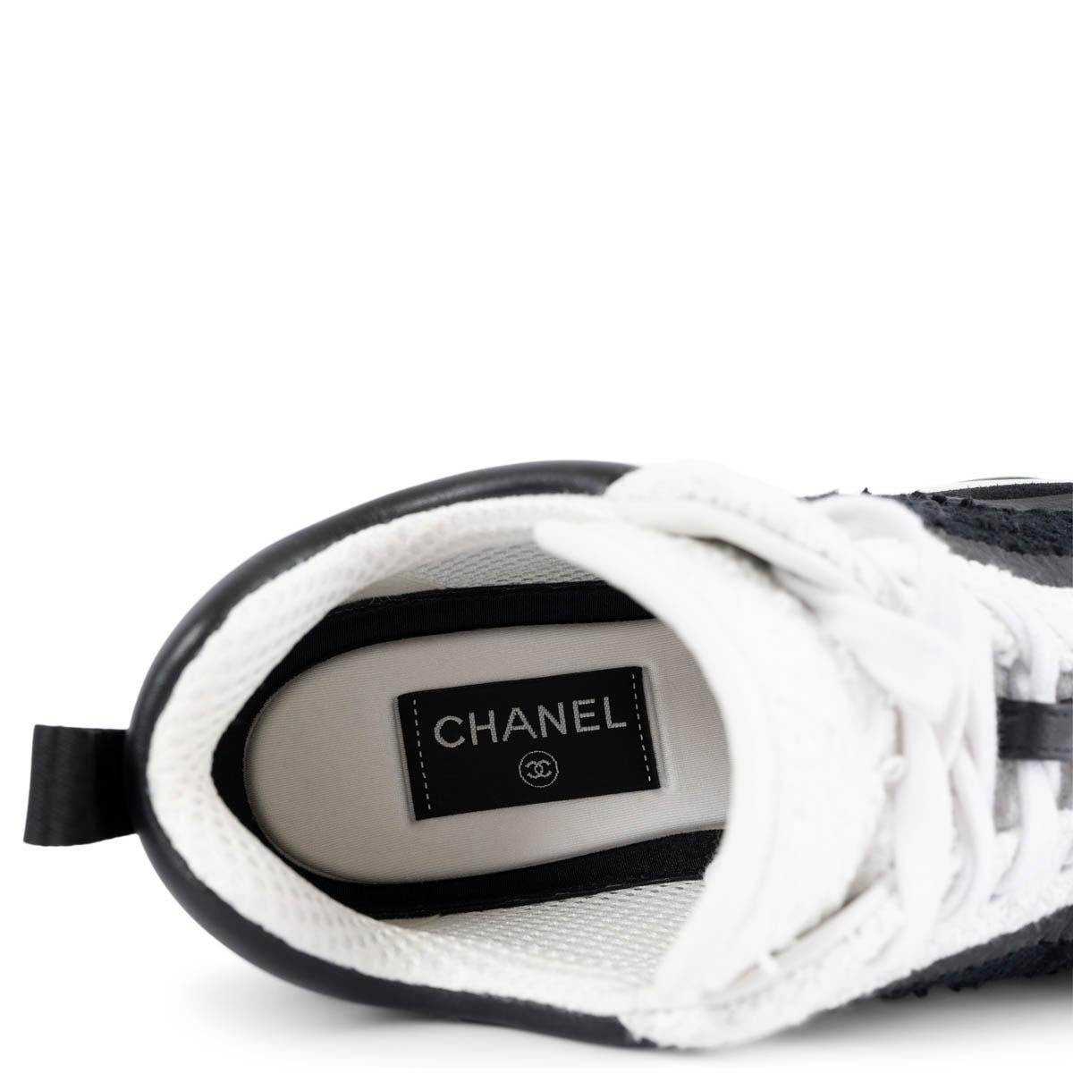 CHANEL black & white 2021 21S BOUCLE TRAINER Sneakers Shoes 38.5 For Sale 2