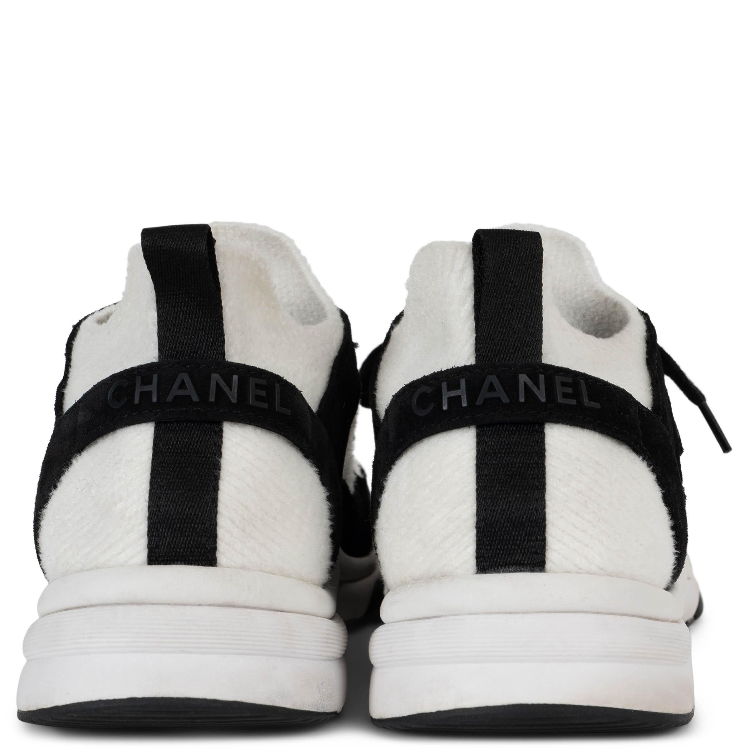 Women's CHANEL black & white 21A KNIT & SUEDE LOW TOP Sneakers Shoes 38.5 For Sale