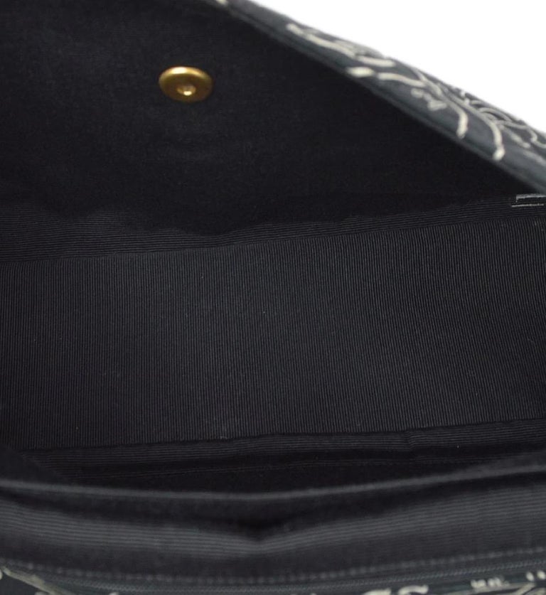 Chanel Black White Bandana Cloth Jute Gold CC Large Evening Shoulder Flap Bag For Sale 3