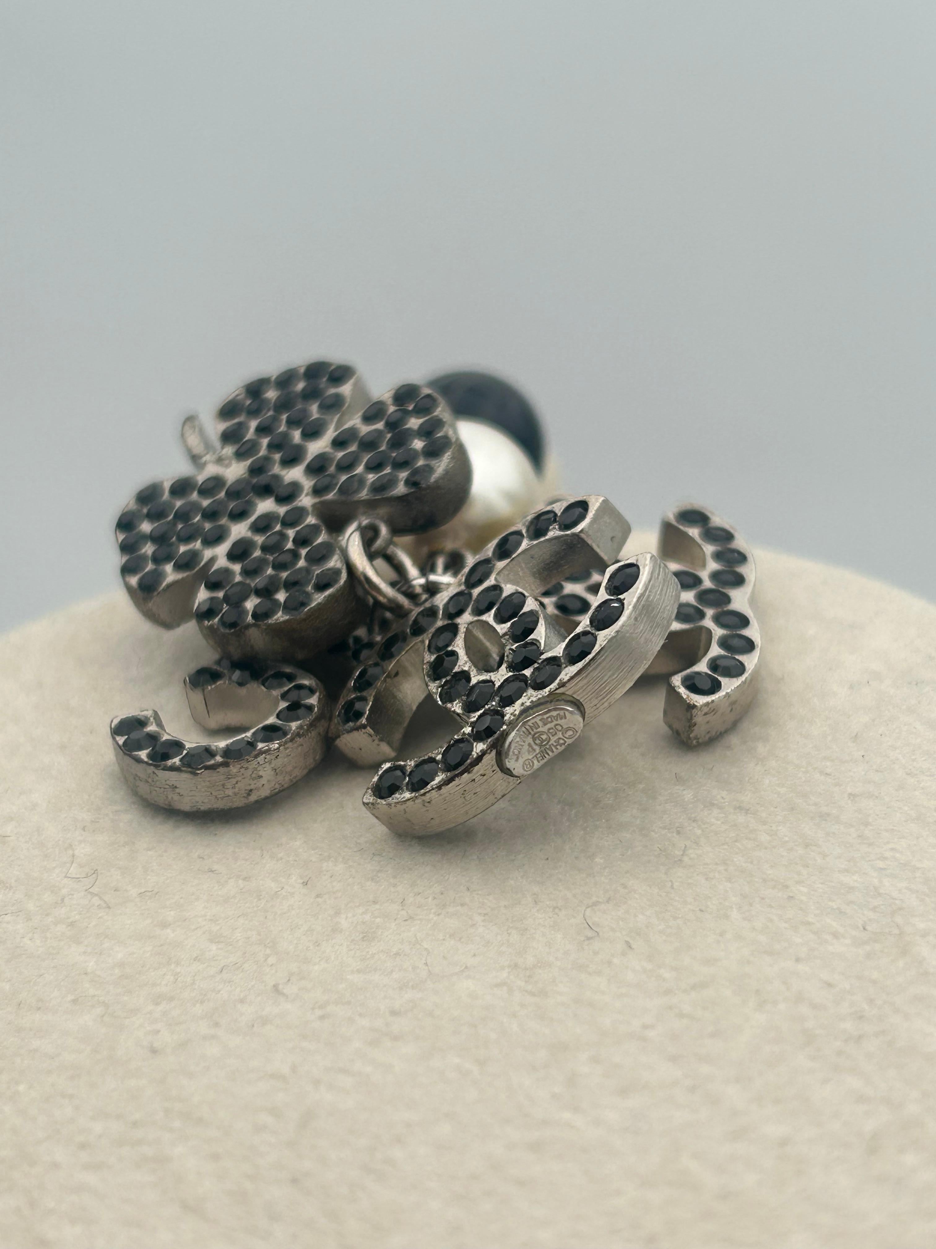 Chanel Black & White Beaded and Pearl Necklace 2008 For Sale 6