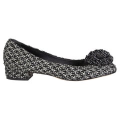 CHANEL black & white BOUCLE TWEED BLOCK HEEL Flats Shoes 40