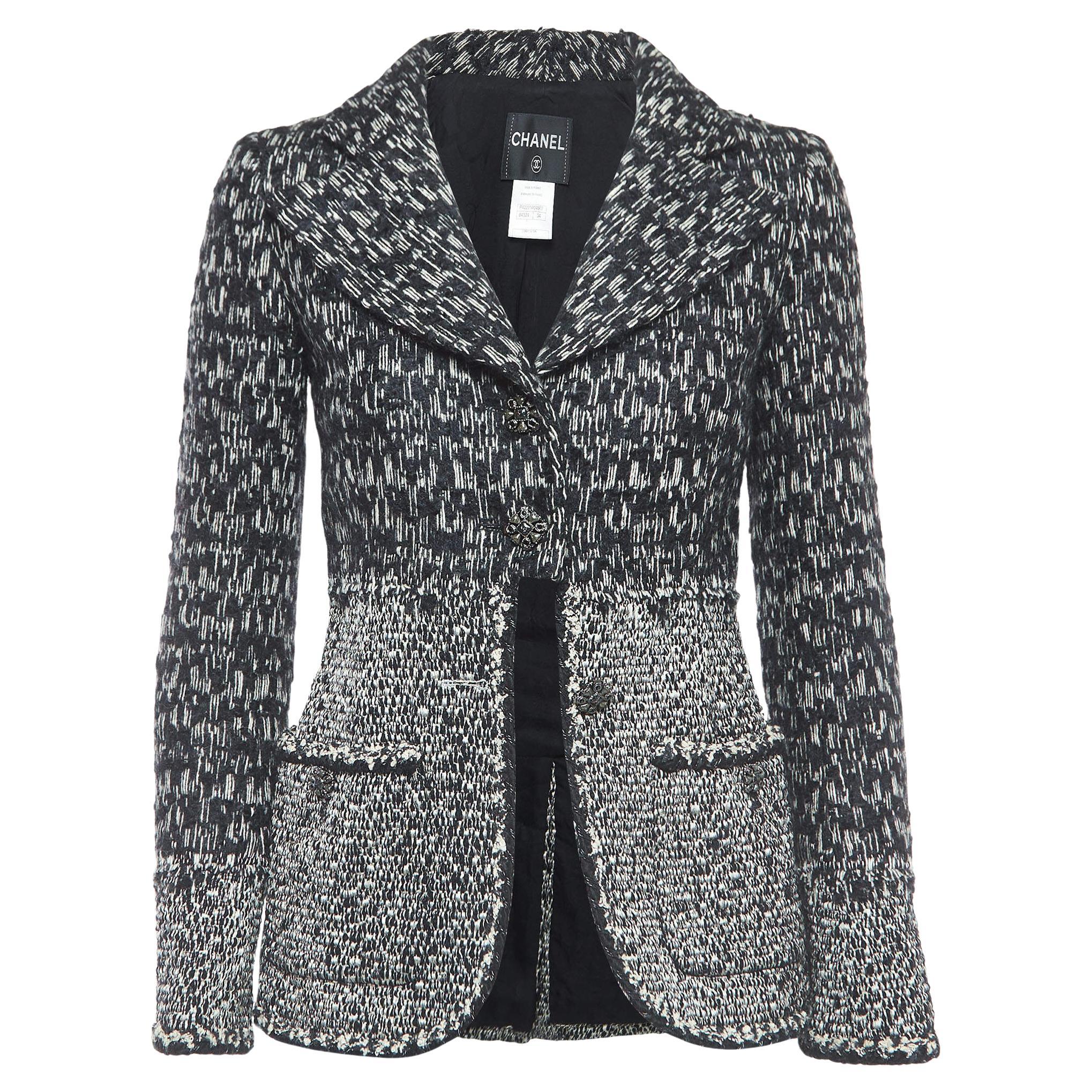 Chanel Black/White Boucle Tweed Buttoned Jacket S For Sale