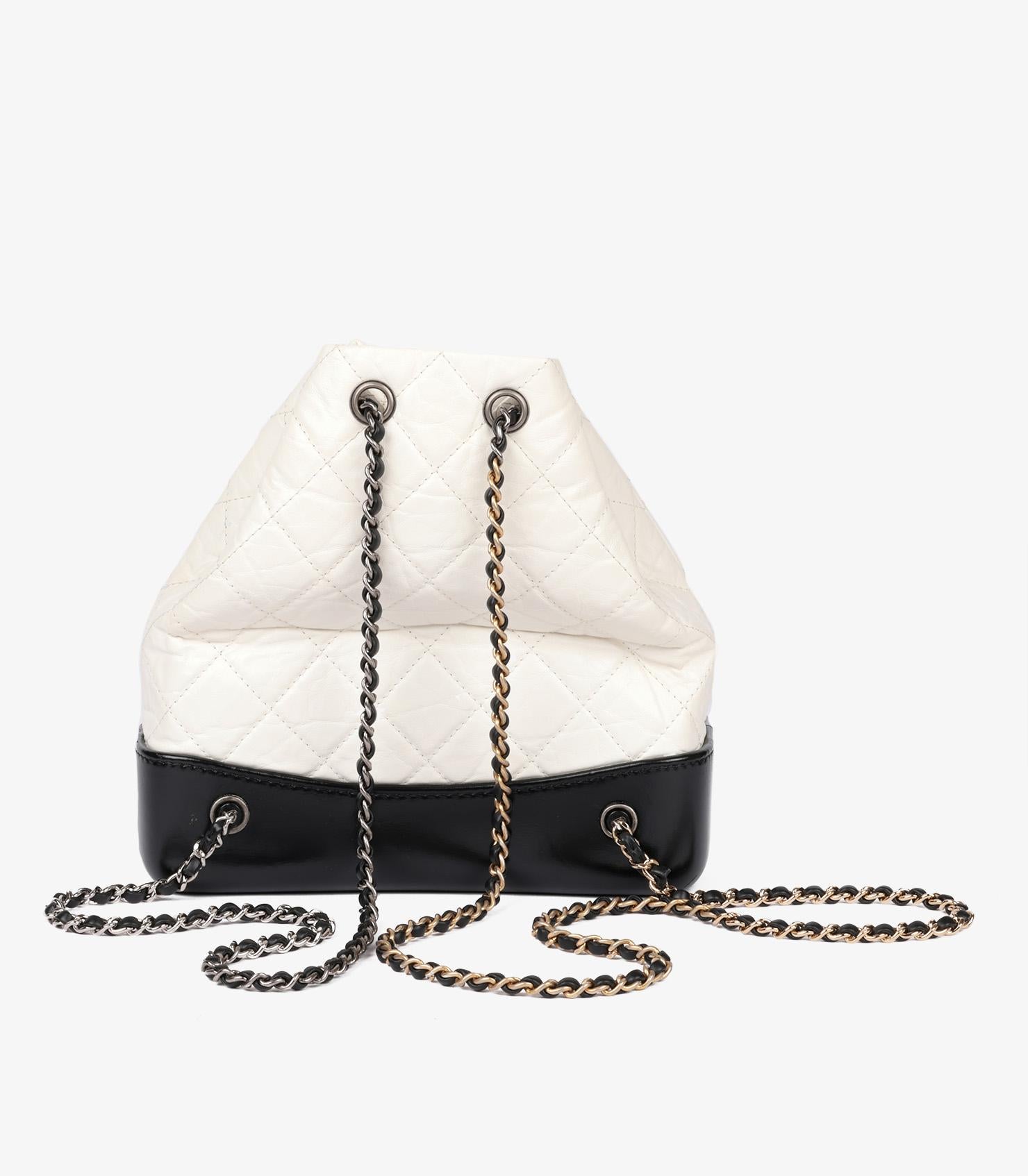 Chanel Black & White Calfskin Leather Gabrielle Backpack en venta 1