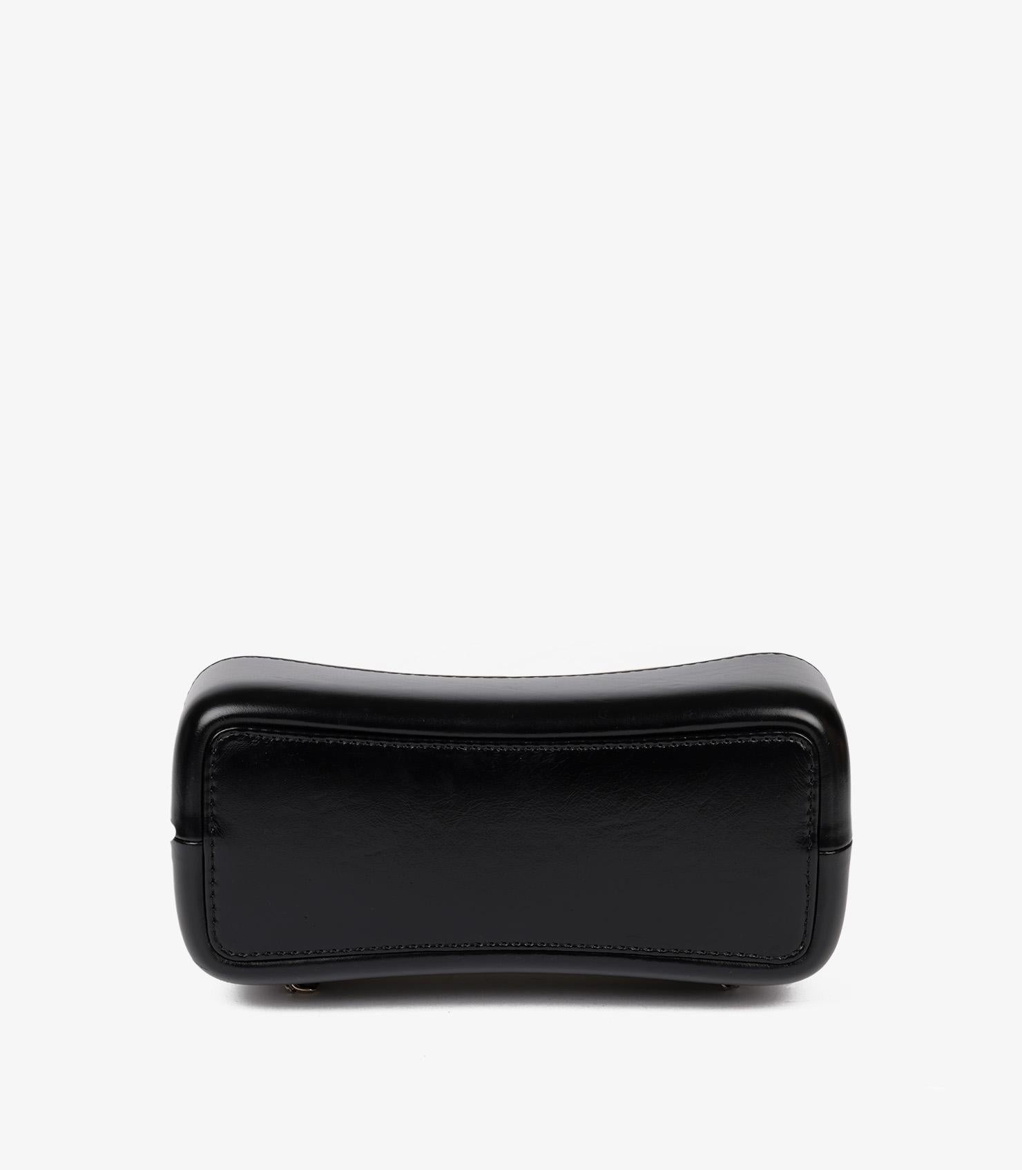 Chanel Black & White Calfskin Leather Gabrielle Backpack en venta 2