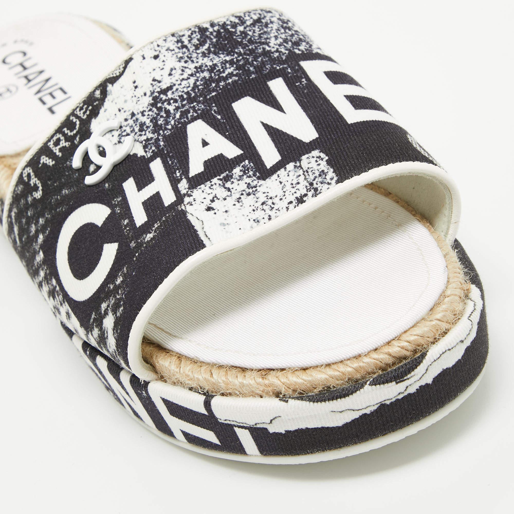 Gray Chanel Black/White Canvas Logo Graffiti Espadrille Slide Sandals Size 41