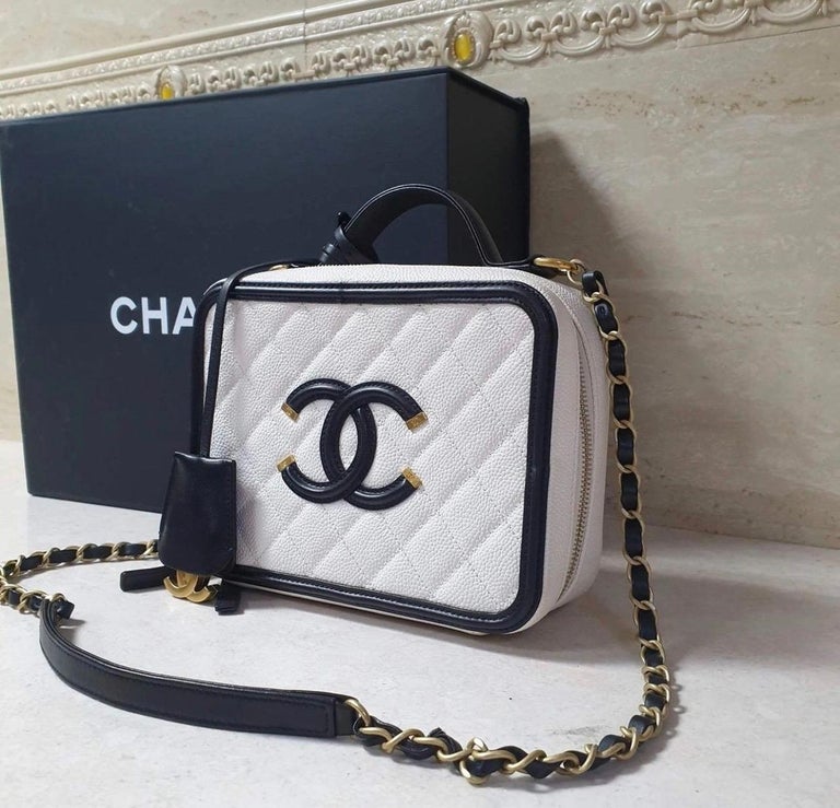 Chanel Black White Caviar Leather CC Vanity Case Bag For Sale at 1stDibs  white  chanel vanity bag, chanel vanity case black and white, black chanel bag  with white cc