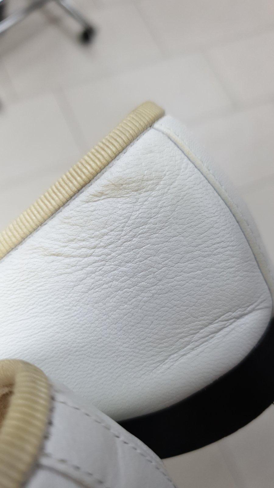 Chanel Black White CC Logo Ballet Flat Shoes 4