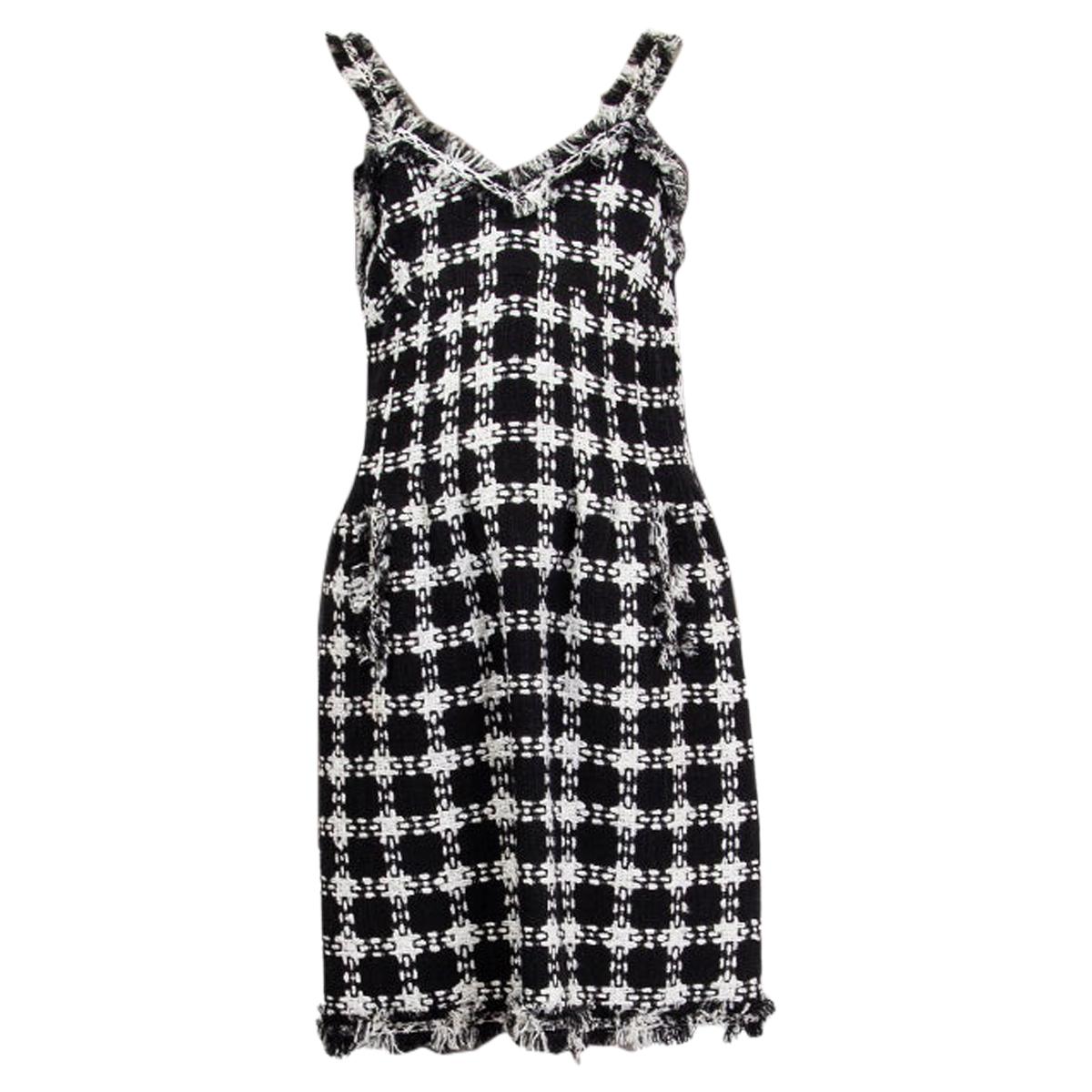 CHANEL black & white cotton BOUCLE Sleeveless Dress 36 XS