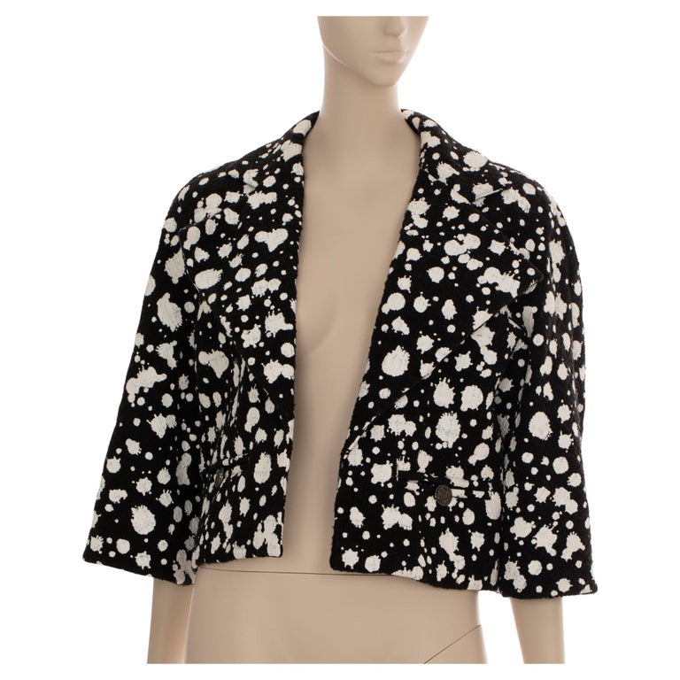 Chanel Black and White Crop Jacket 38 FR For Sale at 1stDibs