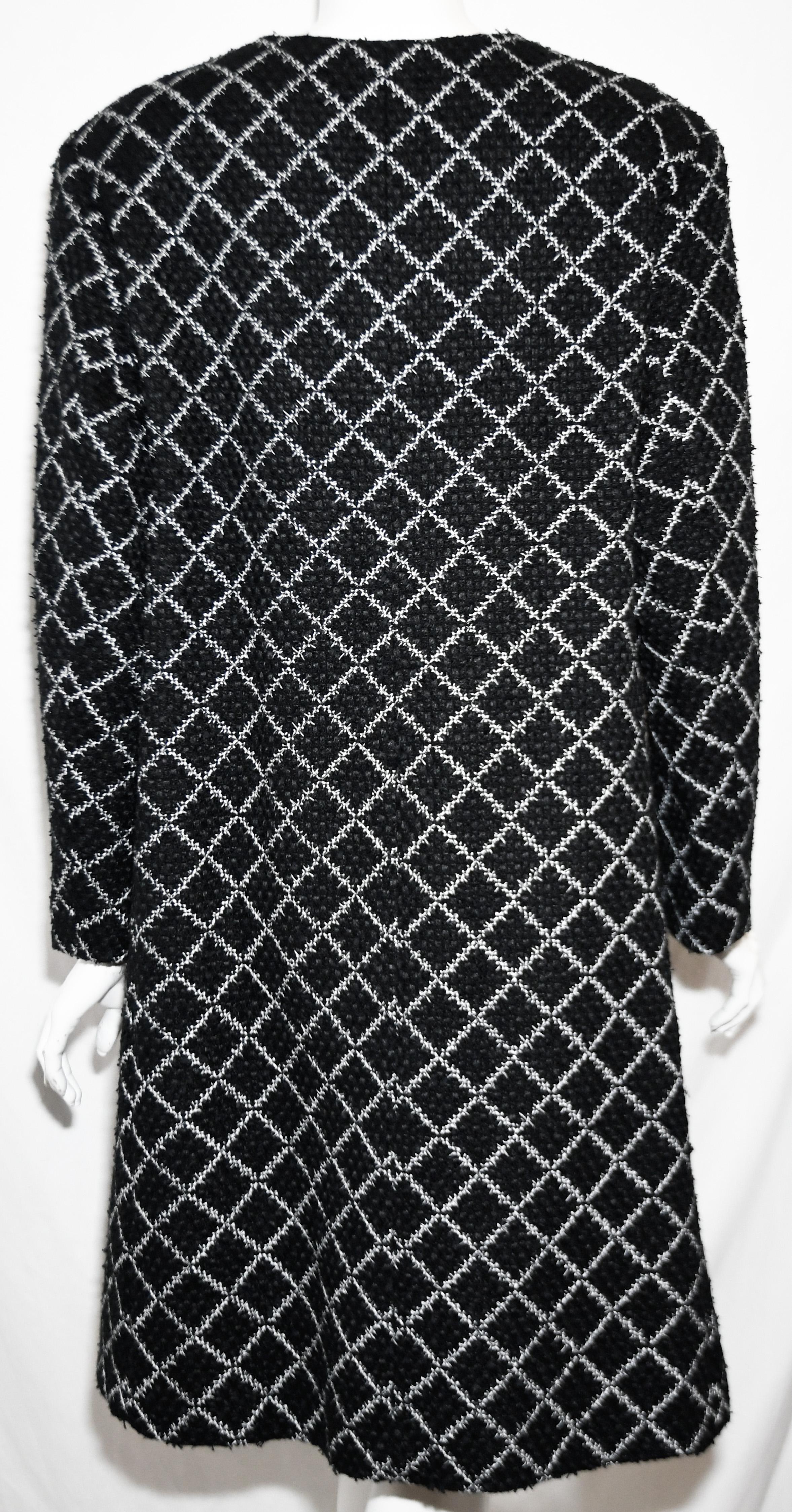 chanel black and white pattern