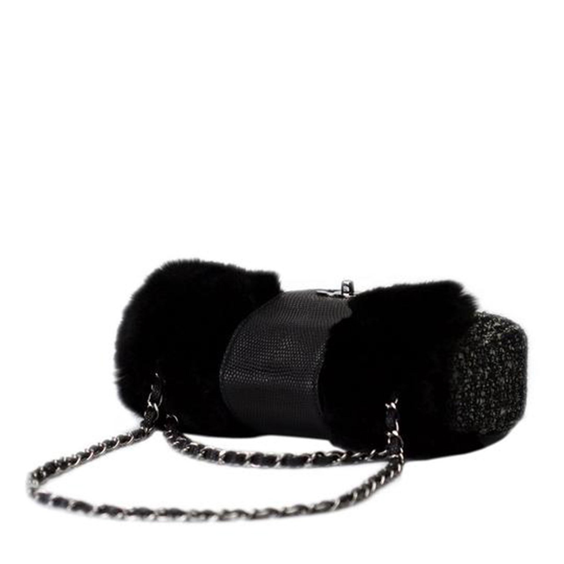 Femenino o masculino Chanel Negro Blanco Gris Tweed Bolso de piel de conejo en venta