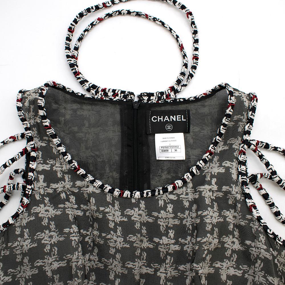  Chanel Black & White Houndstooth Tweed Dress SIZE 36 In Excellent Condition In London, GB