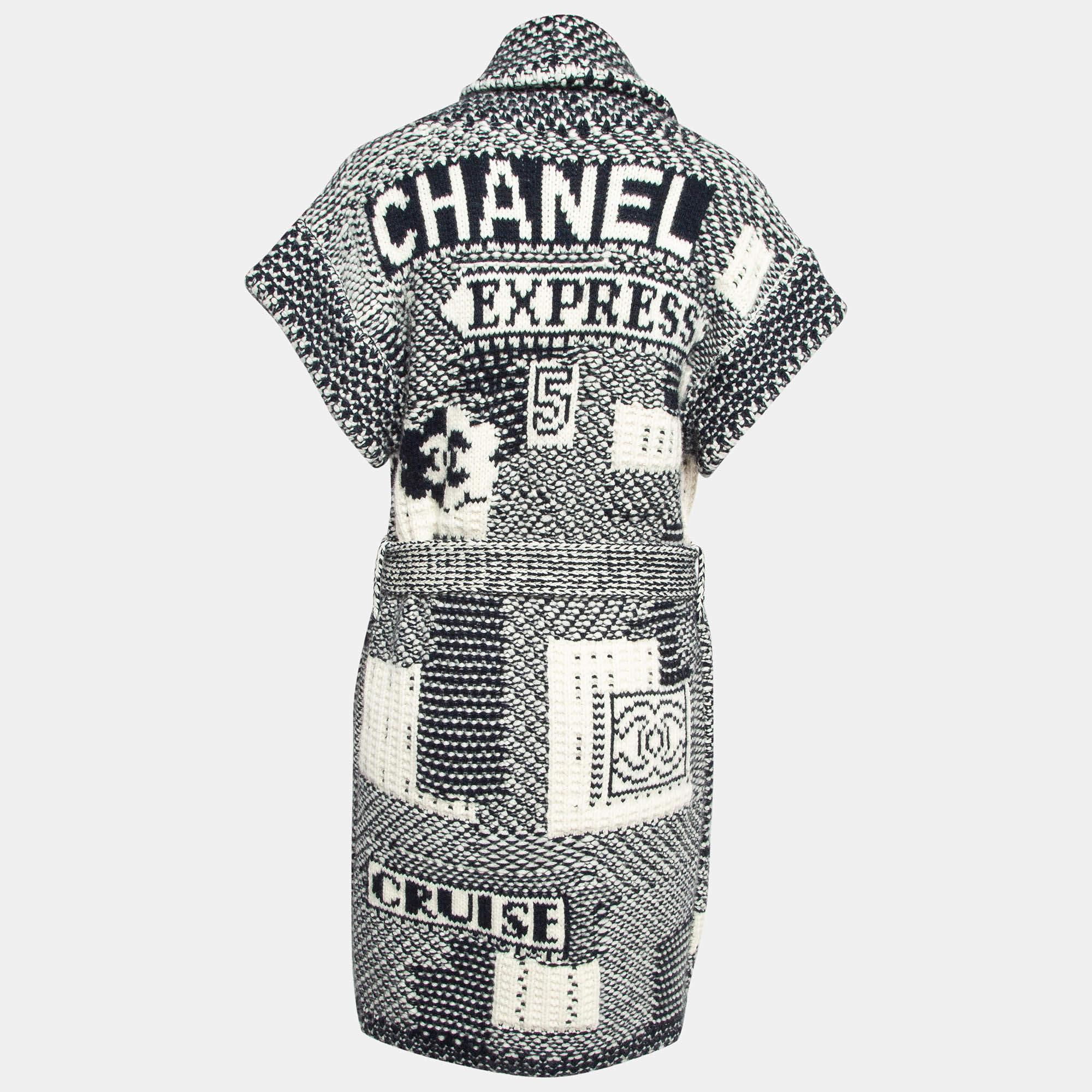Designed by Chanel this cardigan will surely help you look impeccable for the day. It is created using quality fabric and shows a trendy design.