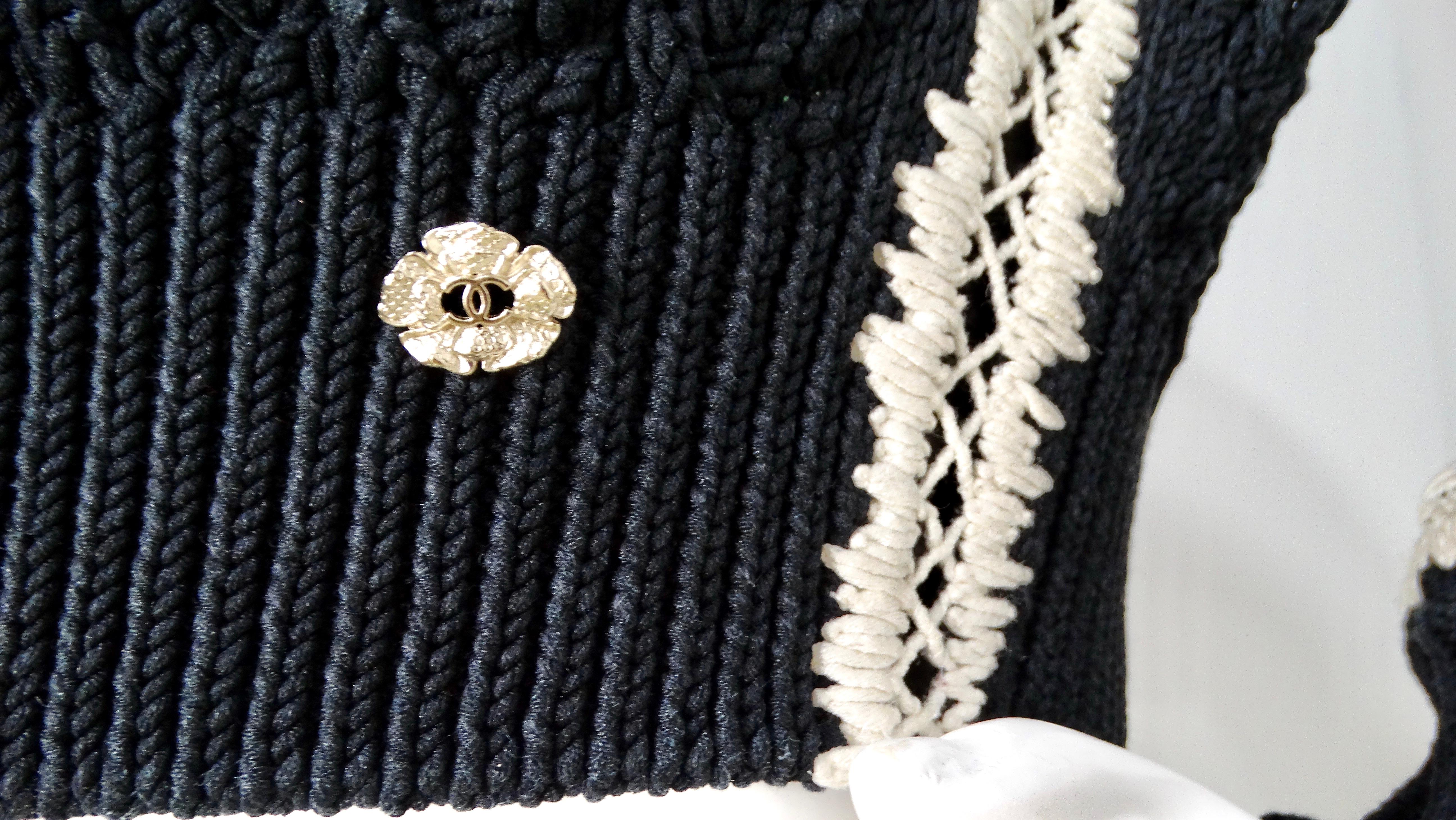 Chanel Black & White Knit Cotton & Silk Cropped Sweater In Good Condition For Sale In Scottsdale, AZ