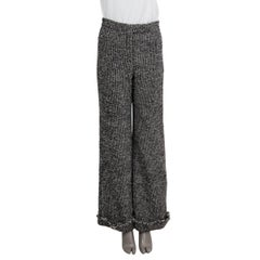 CHANEL black & white lama 2017 17B WIDE LEG TWEED Pants 38 S