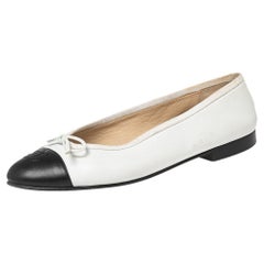 Chanel Black/White Leather CC Cap Toe Bow Ballet Flats Size 38