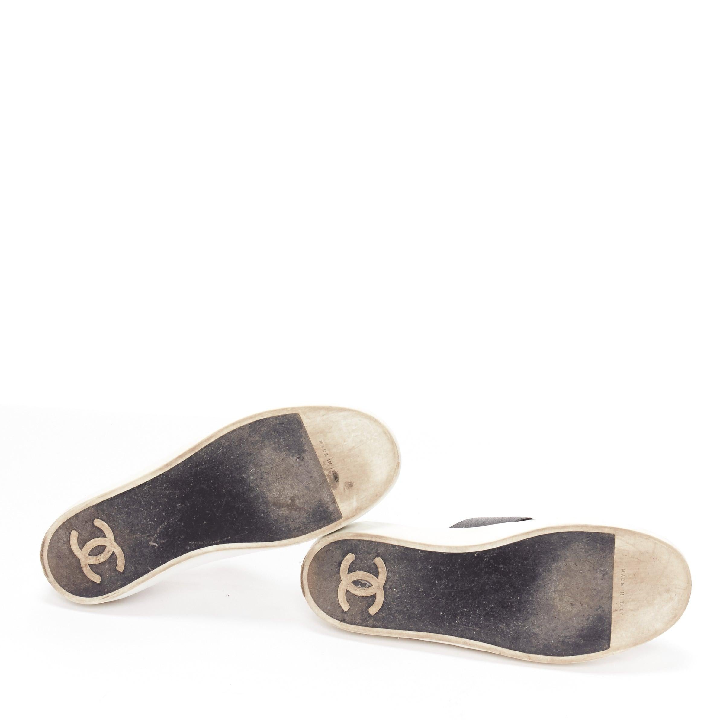 CHANEL black white leather CC logo back minimal classic skates sneakers EU36 For Sale 6