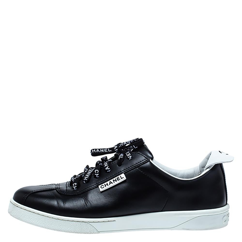 Chanel Black White Leather Weekender Lace Up Low Top Sneakers Size