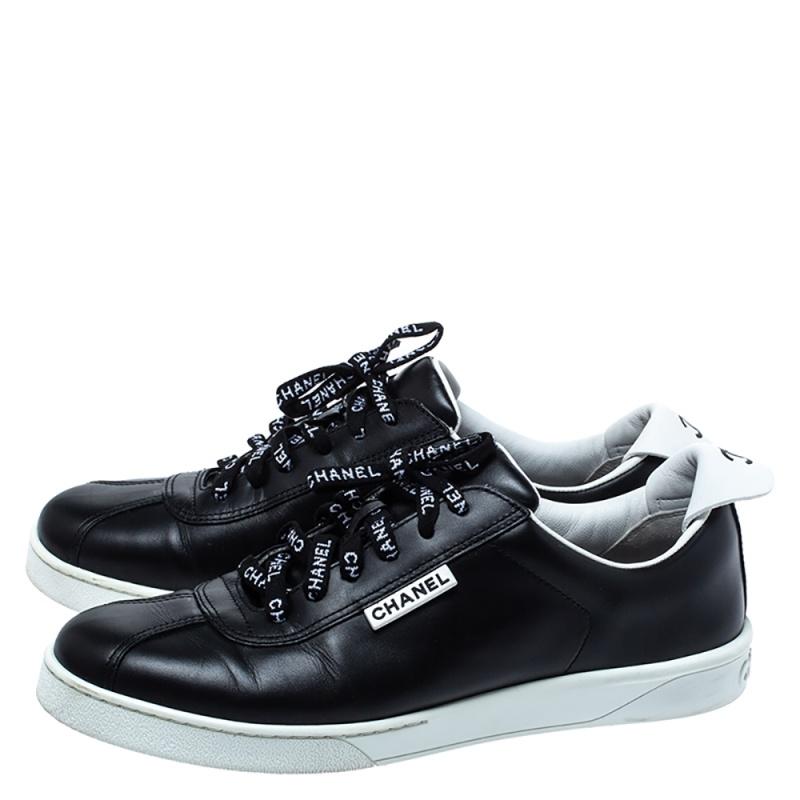 black white size 40