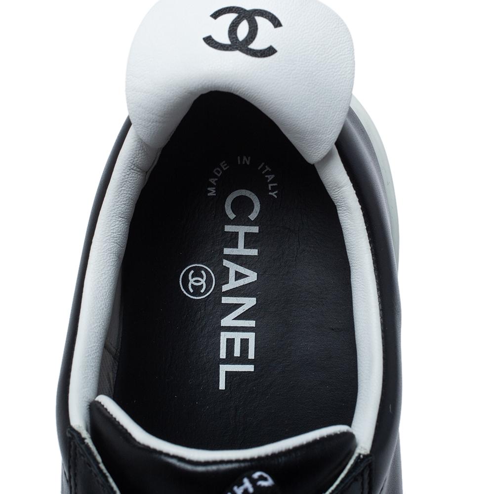 Chanel weekend sales sneaker