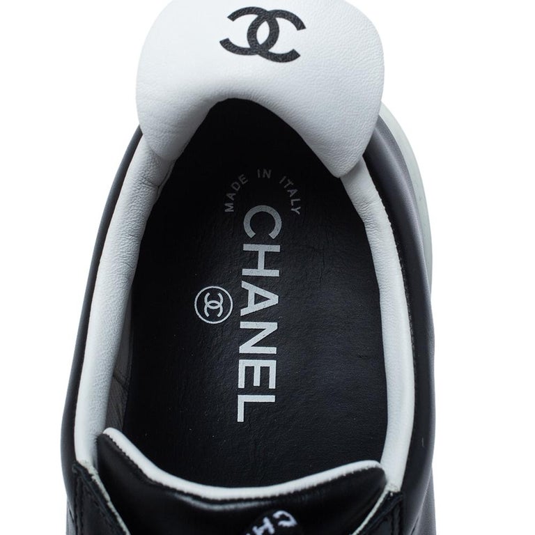 Chanel Black/White Leather Weekender Lace Up Low Top Sneakers Size