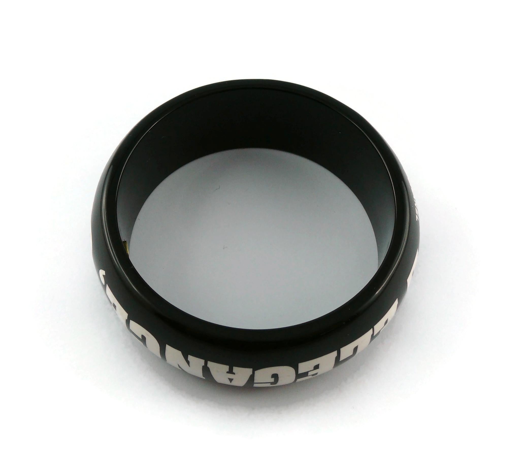 Women's Chanel Black & White L'Elegance, C'est La Ligne Resin Bangle Bracelet For Sale