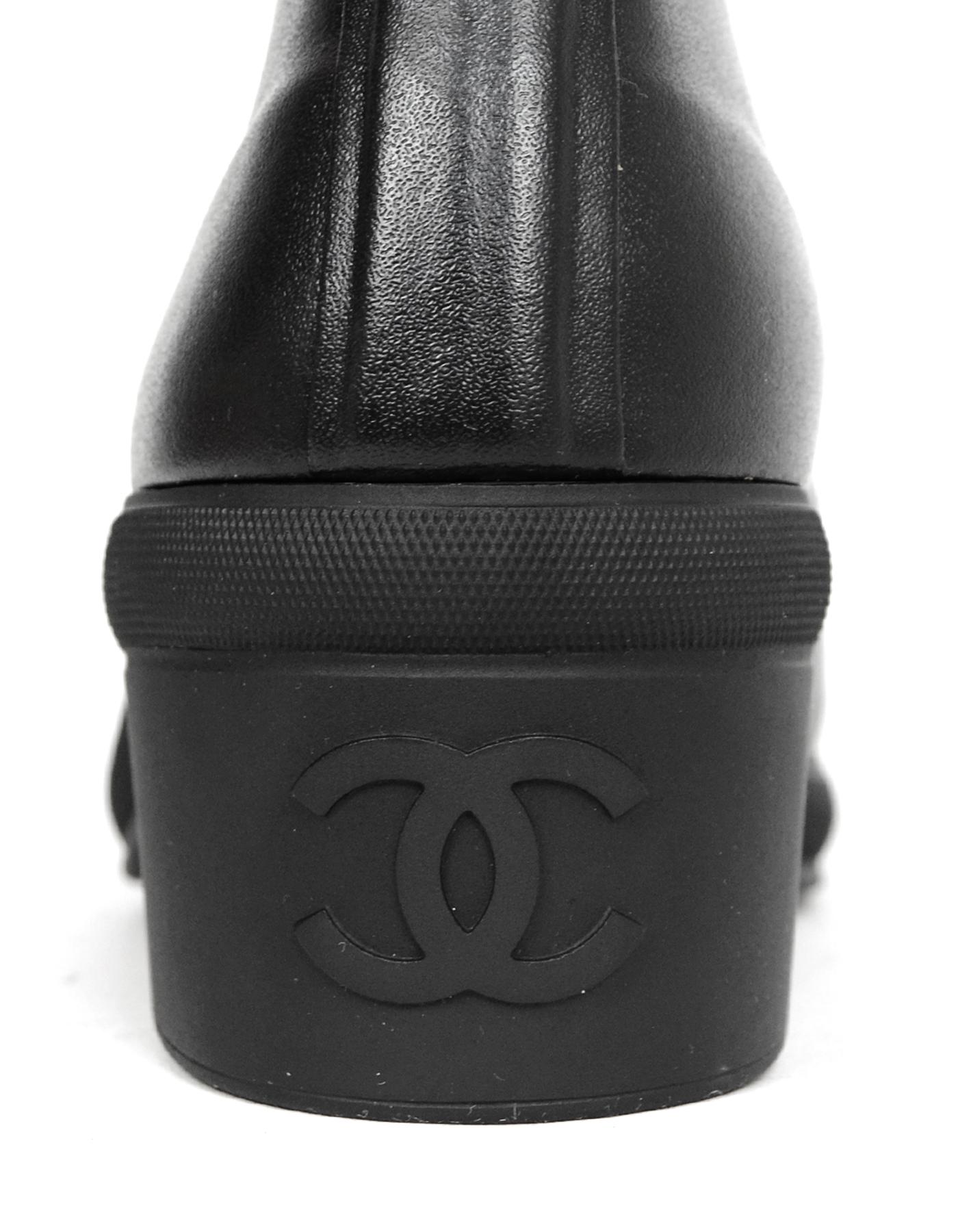 Women's Chanel Black/White Logo Rubber Rain Boots sz 38