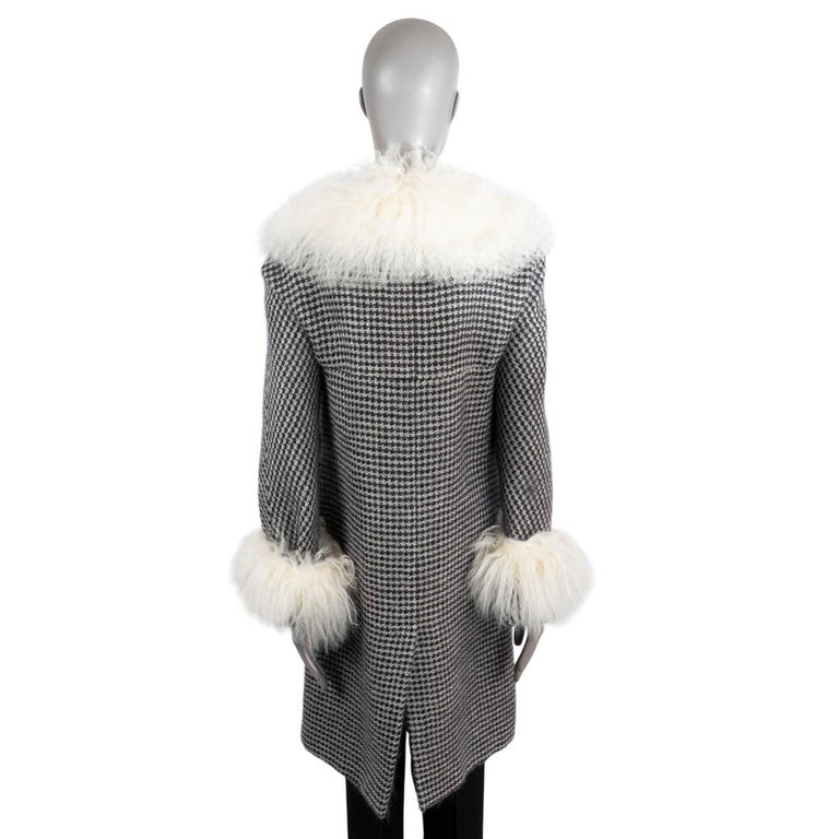 CHANEL black and white mohair 2014 14A DALLAS FUR TRIM TWEED Coat Jacket 36  XS For Sale at 1stDibs