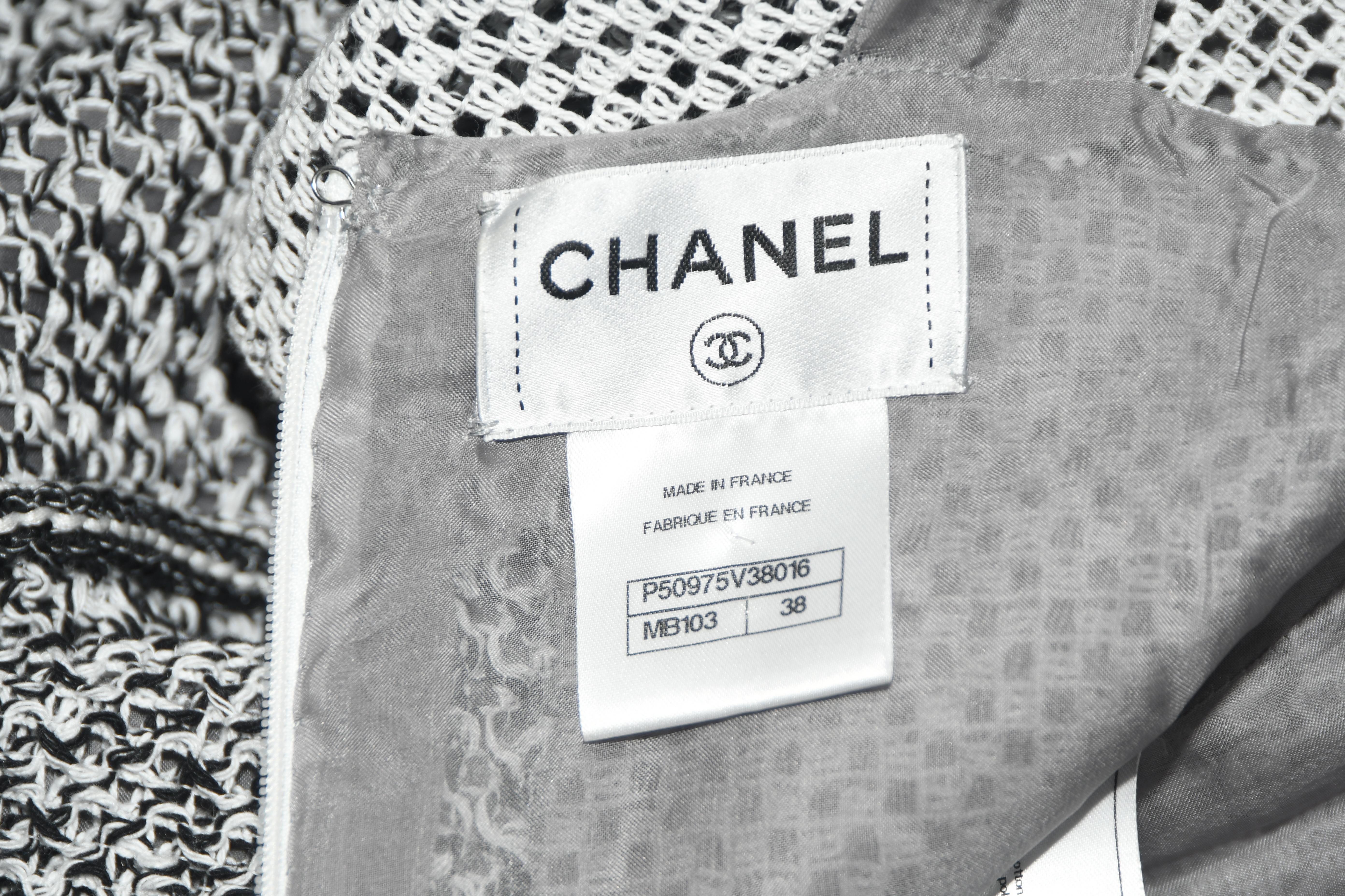 Women's Chanel Black & White Multi Tier Tweed Sleeveless Flouncy Hem Dress 
